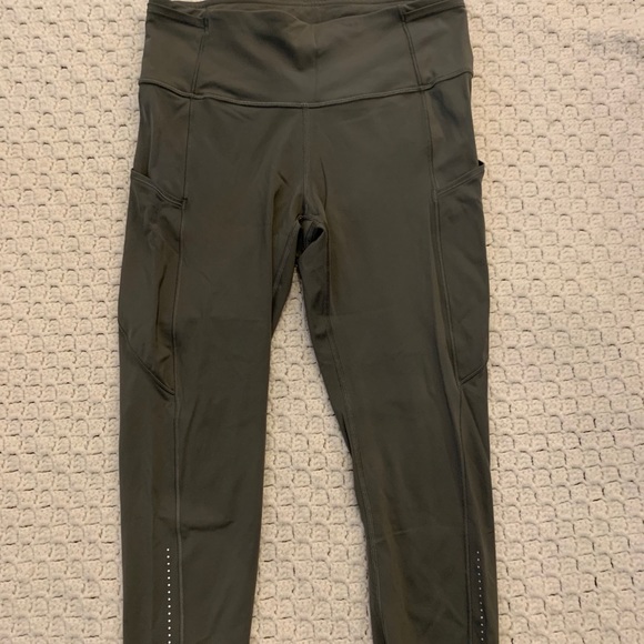 Lululemon Fast and Free Crop, 19” - Picture 3 of 4